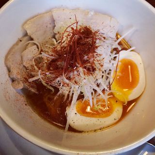 半熟卵スパイシーレッドチリ麺(アイバンラーメン)