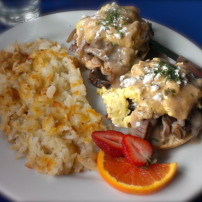 Roasted Lamb Benedict(Yanni's Greek Restaurant)