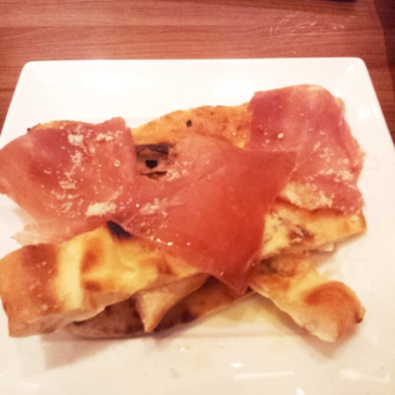 生ハムのせフォカッチャ(ジャックポット　みなとみらい)