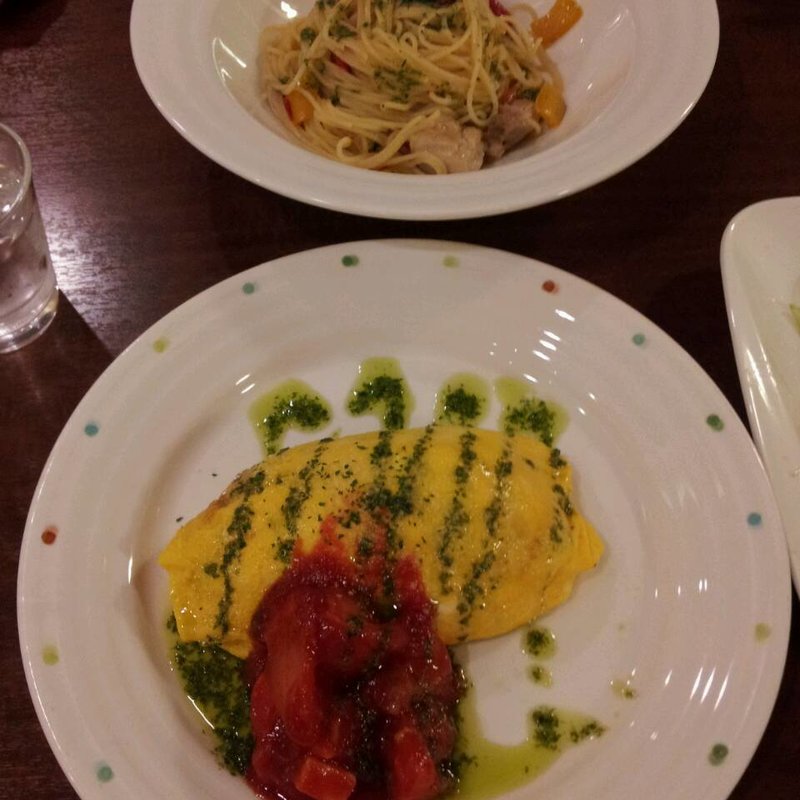 ぷりぷりエビのバジルチーズオムライス(ポムの樹 相鉄ジョイナス店)