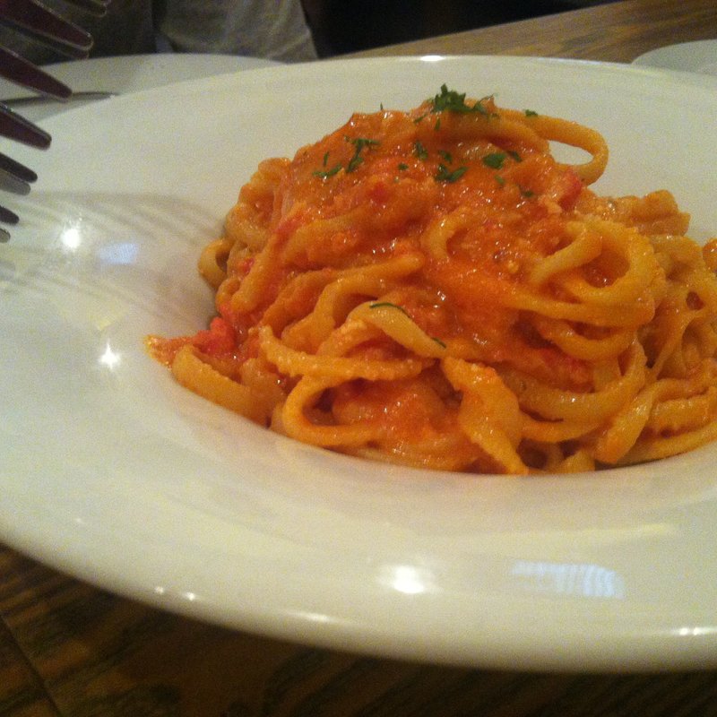 ずわい蟹とリコッタチーズのトマトクリームソースパスタ(Cafe RIGOLETTO)