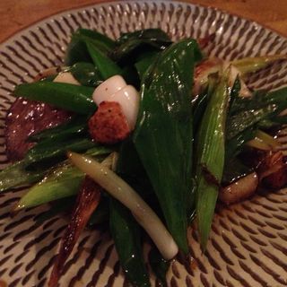 豚と九条ねぎのニンニク炒め(オーツキ食堂)