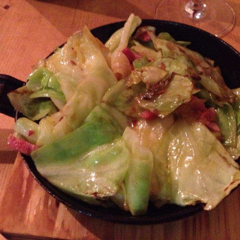 キャベツとパンチェッタの炒めもの(オーツキ食堂)