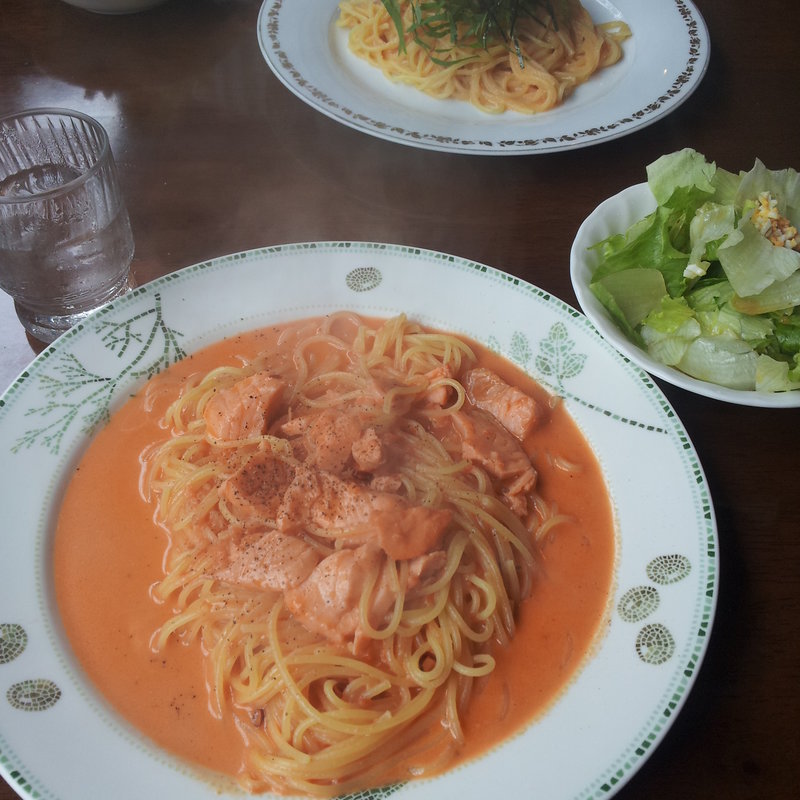 トマトクリームソース（サーモン入り）(パッキーノ)