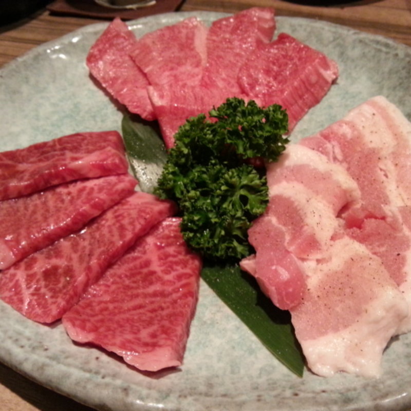 お得肉の盛り合わせ(中野坂上 焼肉なかむら)