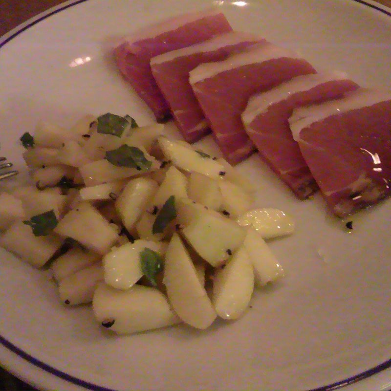 生ハムと紅玉りんご(ルナ　ピエナ)