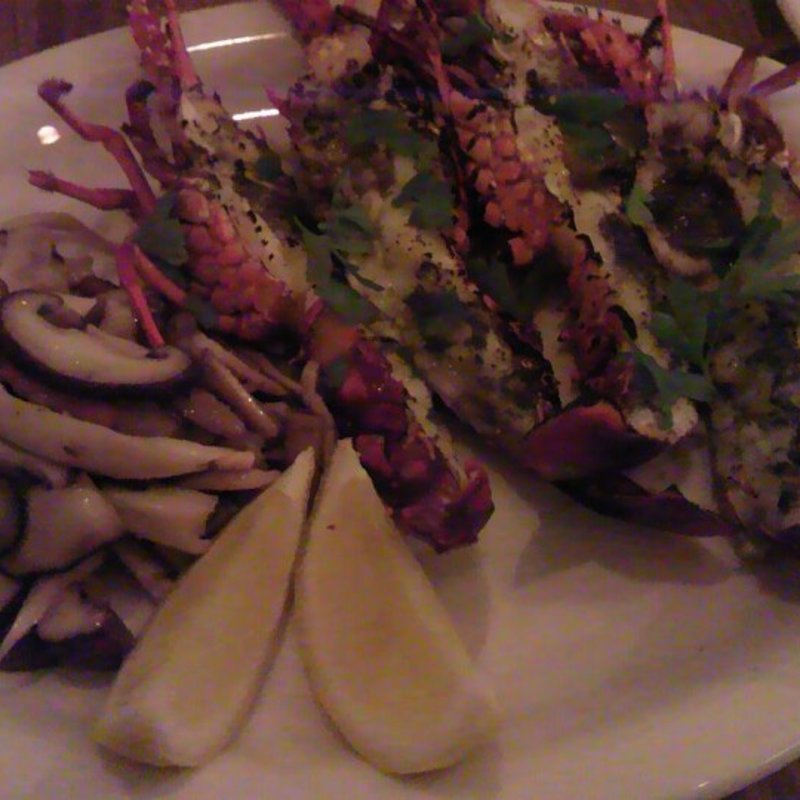 相模湾でとれた伊勢えびのグリル(ルナ　ピエナ)