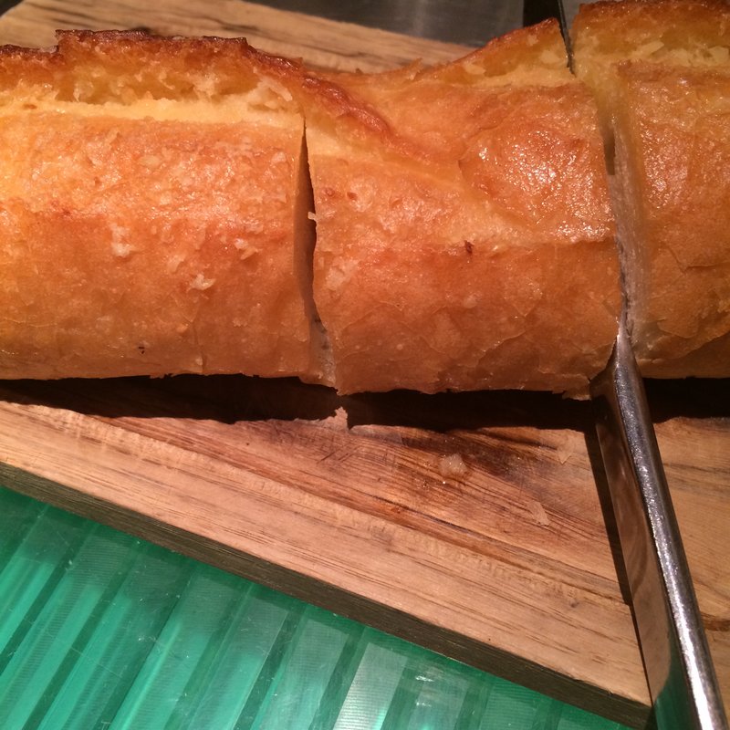 ガーリックトースト(RIGOLETTO WINE AND BAR)