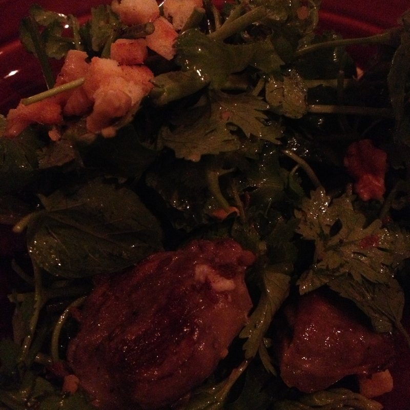 砂肝のコンフィとパクチーの炒め物(organ)