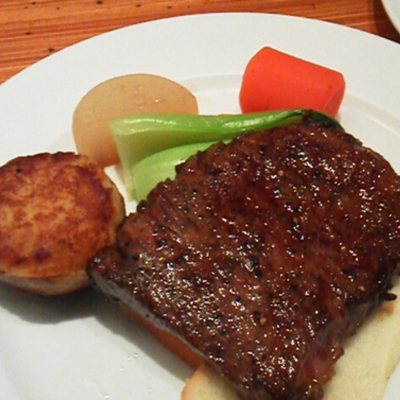 遠州夢咲牛ステーキ(寓 （グウ）)