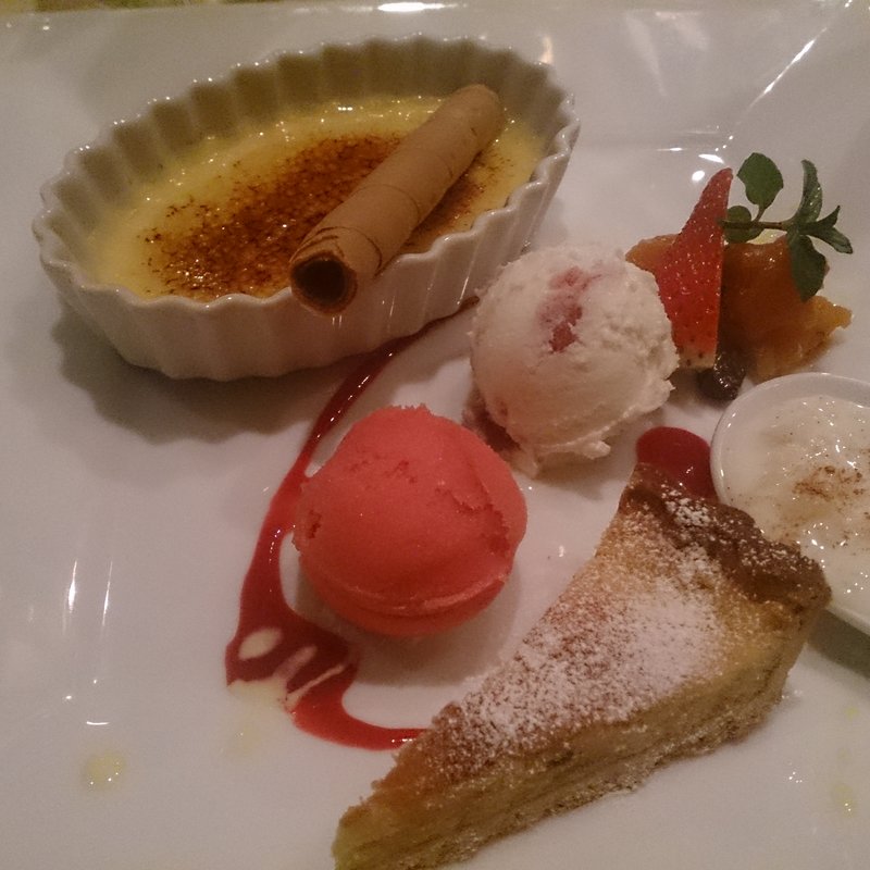 デザート盛り合わせ(カサ・デ・フジモリ 関内店)