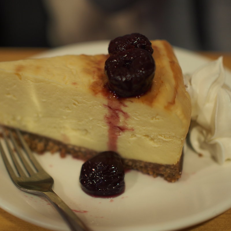 ヨコスカチェリーチーズケーキ(TSUNAMI)