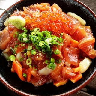 海鮮漬け丼(伊豆高原ビール 伊東マリンタウン店 （イズコウゲンビール）)