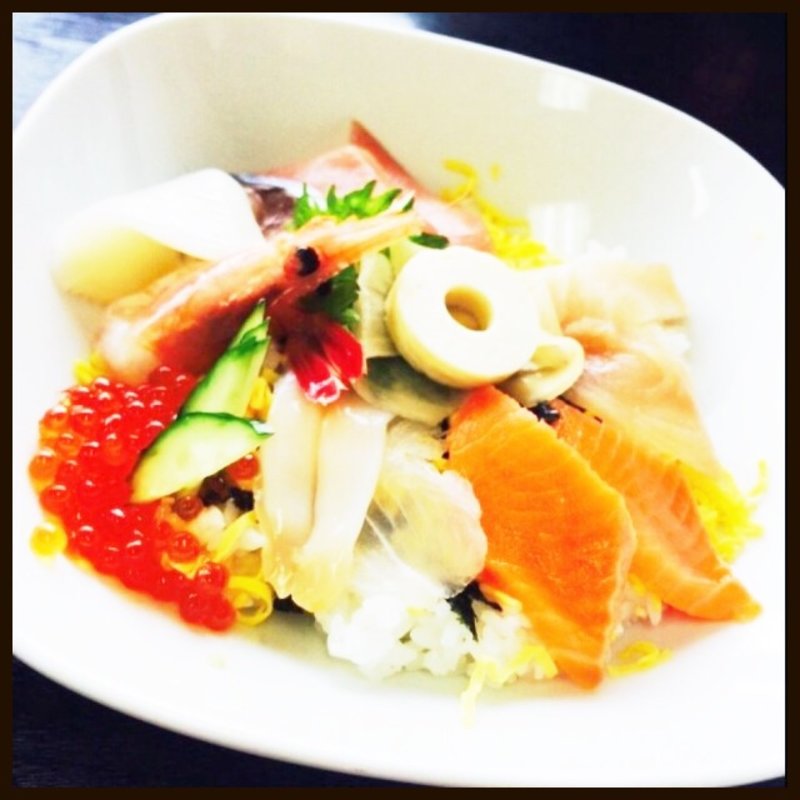 海鮮丼(村上水産仲買人直営店鮮魚部)