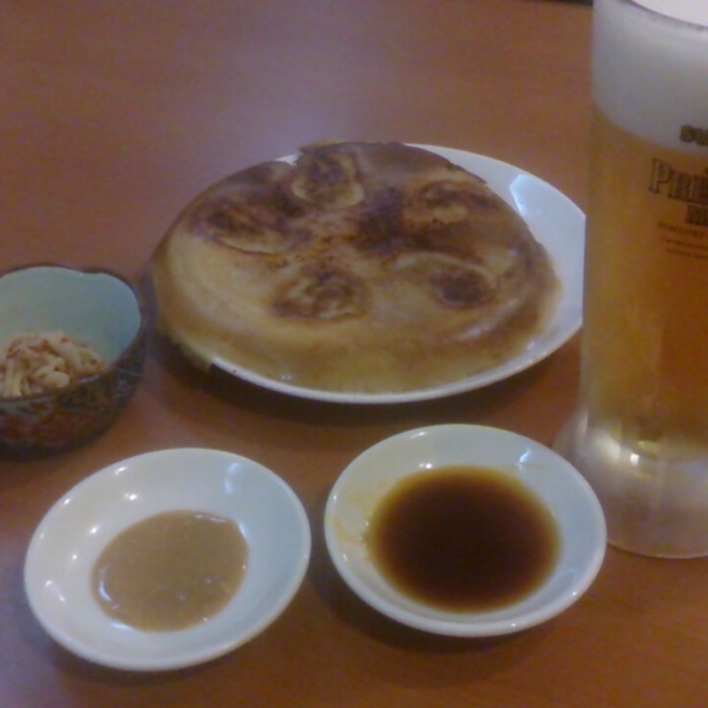 六白黒豚餃子セット(どば屋)