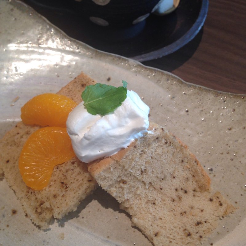 紅茶シフォンケーキ(らんちょす)