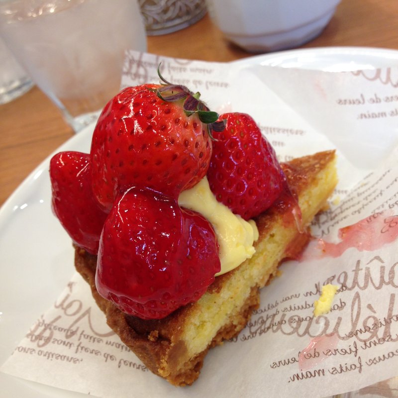 いちごタルト(ラ・ファミーユ 太田サンフラワー通り店 （la-famille）)