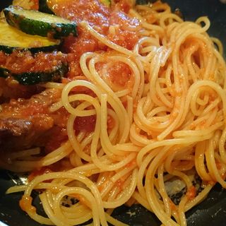 自家製スモークチキンと揚げズッキーニのスパゲティ（前菜＆パスタランチ）(カパンナ （CAPANNA）)