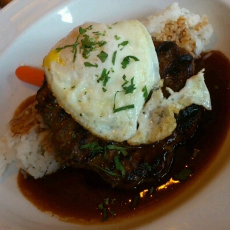 ロコモコ(アトランティス・シーフード＆ステーキレストラン)