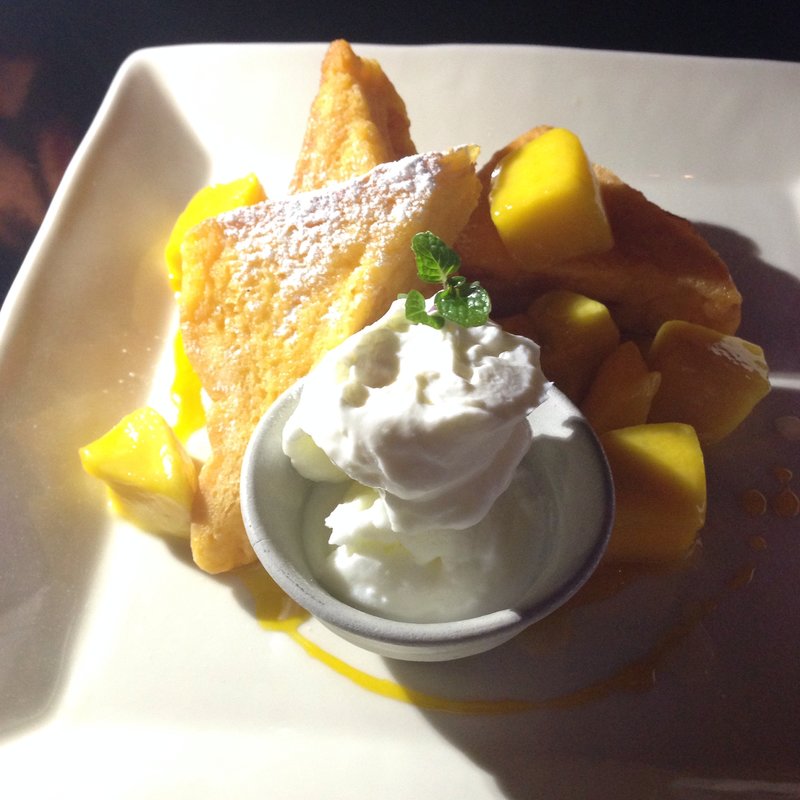 マンゴーとリコッタチーズのフレンチトースト(J CAFE)