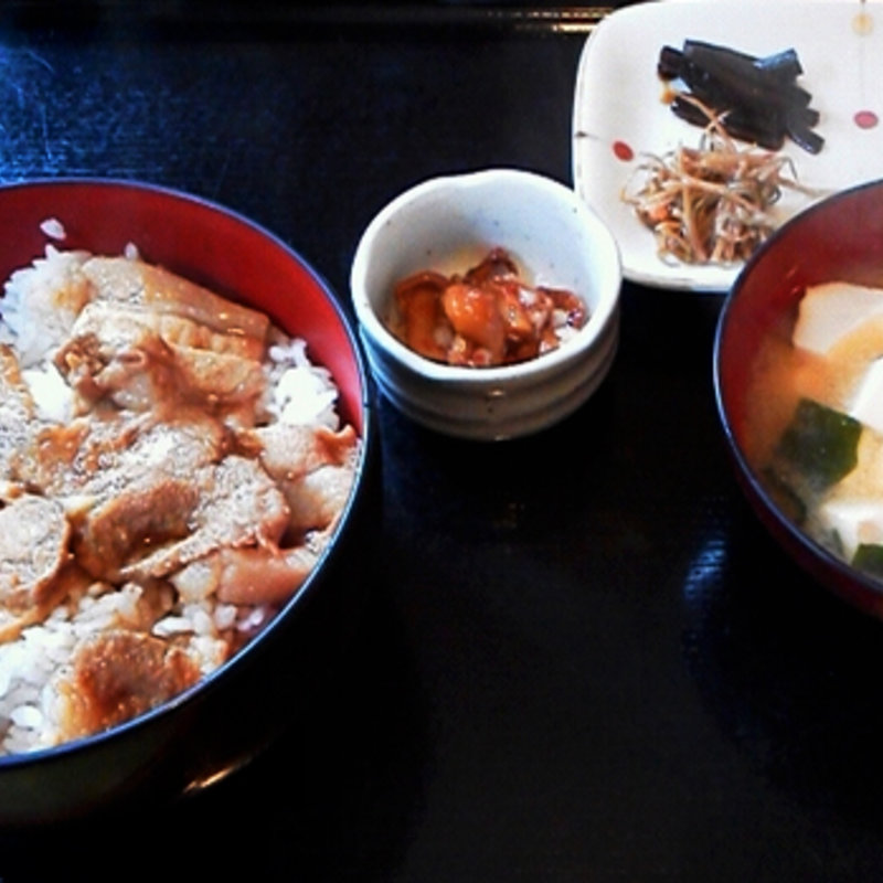 肉味噌漬け焼き丼 (松ばや)