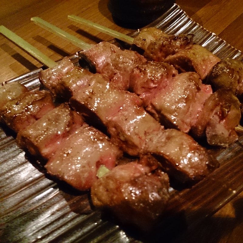 白レバー　炭火串焼(軍鶏郭茶寮)