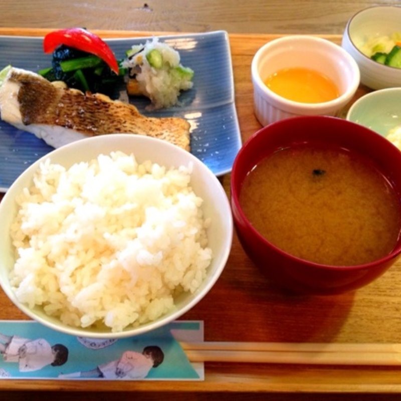 和定食(GLOU GLOU REEFUR （グルグル リーファー【旧店名】ロザリー）)