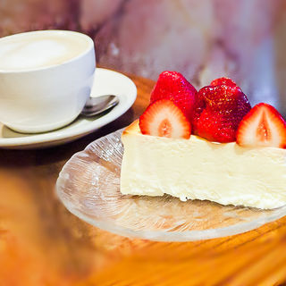 CHEESECAKE - NY STYLE - PLAIN – Topped with Fresh Strawberries(Veniero’s Pastry Shop and Caffé)