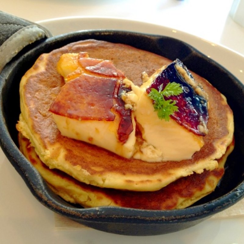 クレームブリュレ窯出しフレンチパンケーキ　～北海道生乳ソフトクリーム添え～ (Butter ららぽーと豊洲店)