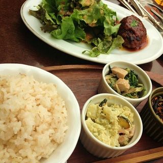プチランチ＋お惣菜3種(bistro ＆ cafe La ChouChou （ビストロアンドカフェラシュシュ）)