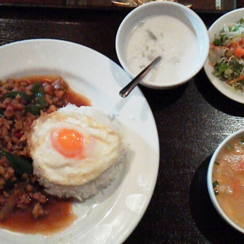 ランチのガイ・ガパオ (ジャスミンタイ 四谷店 )