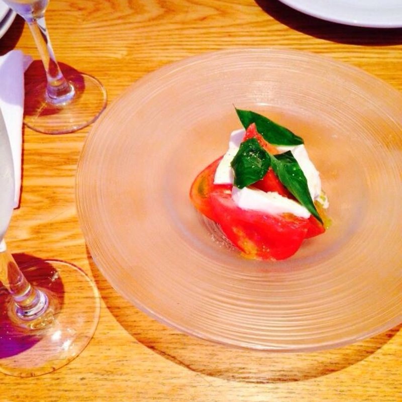 フルーツトマトのカプレーゼ(RIGOLETTO KITCHEN （リゴレット キッチン）)