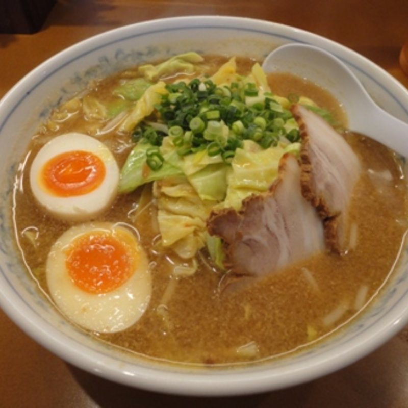 味噌キャベツラーメン(北のらー麺 らう家)