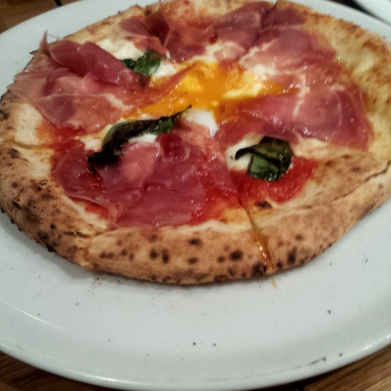 ビスマルク・ロッソ(ピッツェリア・ダ・チーボ)