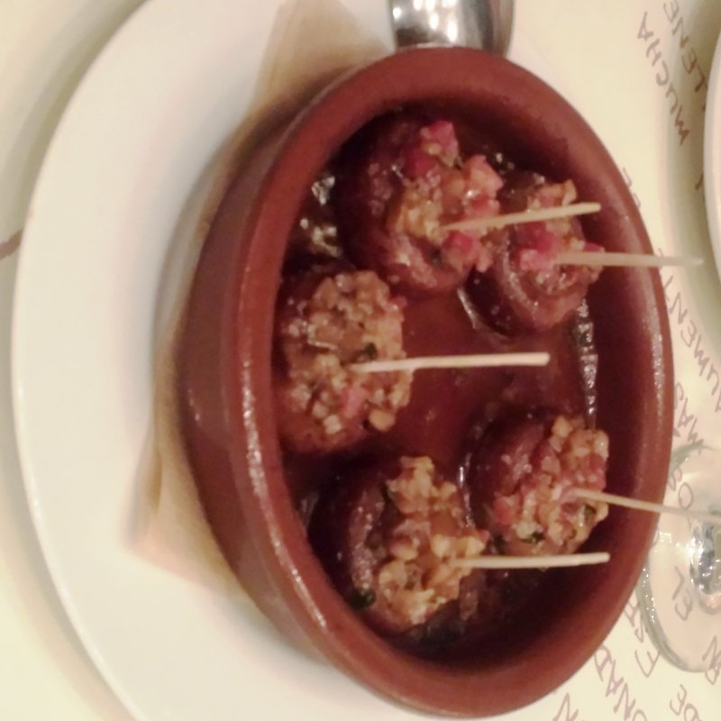 champinon al ajillo(Bar Español LA BODEGA 渋谷店（バル エスパニョール ラ ボデガ）)