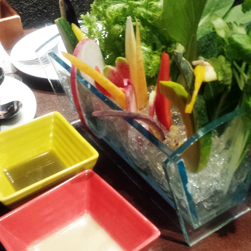 こだわり野菜のバーニャカウダー(俺のフレンチTable Taku)