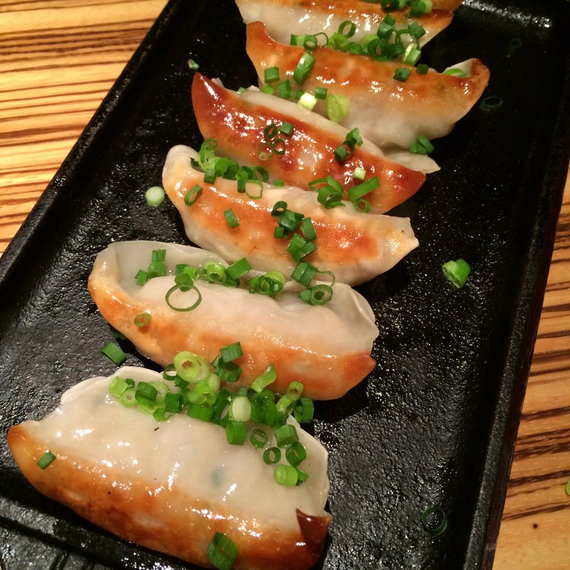 鉄板焼き餃子(九州居酒屋 博多満月 高田馬場店)