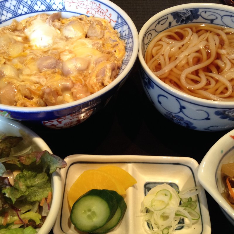 チーズ親子丼ランチ(手打蕎麦 加寿屋)