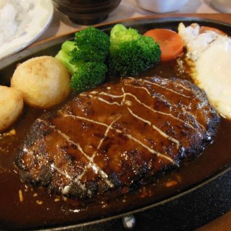 ハンバーグステーキ(びすとろ風露)