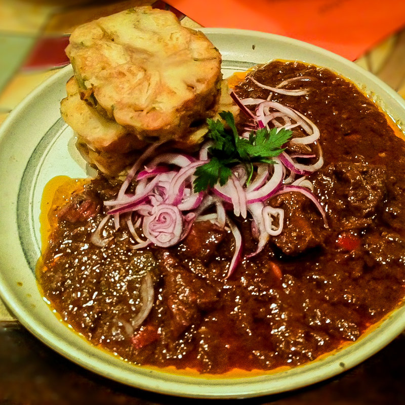 Hovadzí pivný guláš so žemlovou knedlou(Trenčiansky pivovar Lanius)