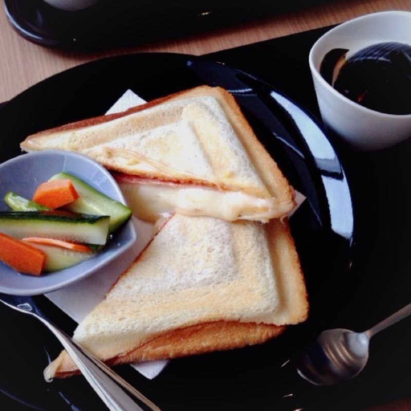 ホットサンドイッチ ハムたまご(カフェ・キートス)