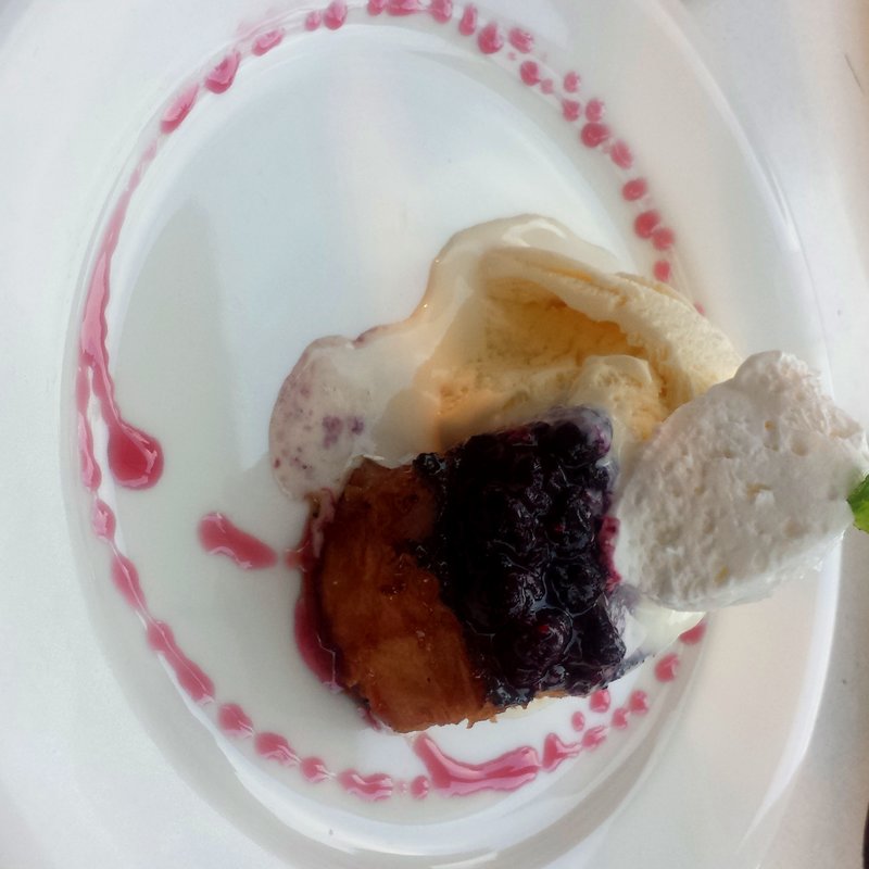 ベリーベリーフレンチトースト(LONCAFE 湘南江の島本店)