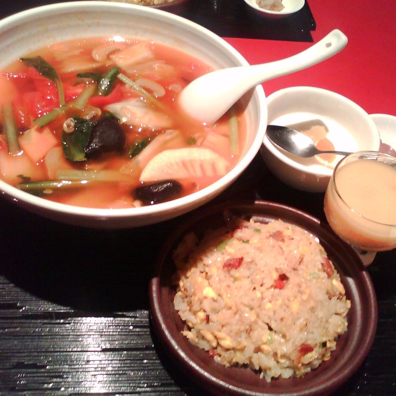 金香楼特製壺料理＋豆腐の挽肉煮込みランチ(金香楼(キンコウロウ))