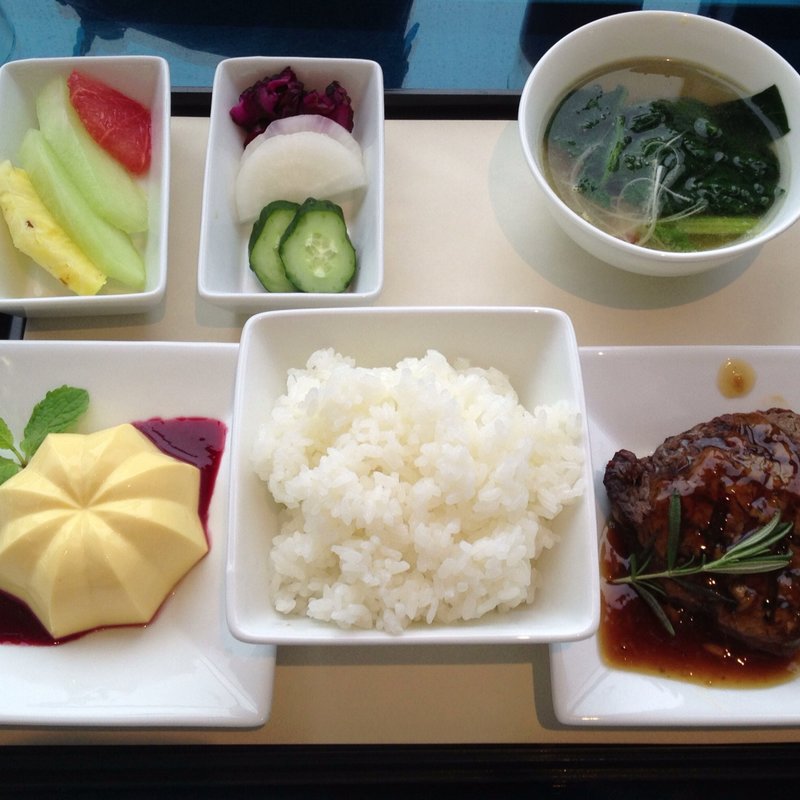 機内食(レジェンド オブ コンコルド（The Legend of CONCORDE）)