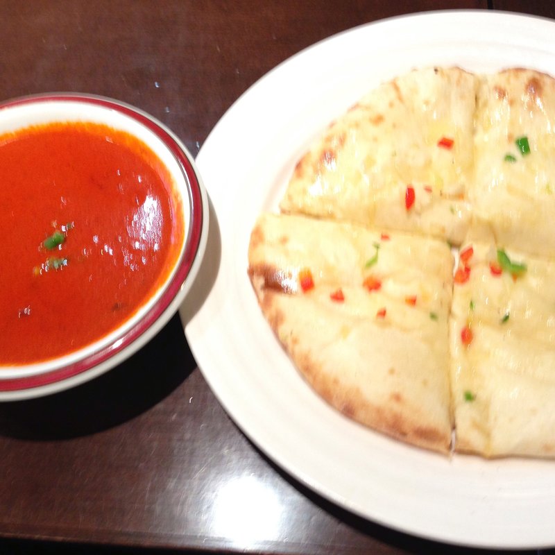 マトンカレーとチーズナン(Masala Station(マサラステーション))