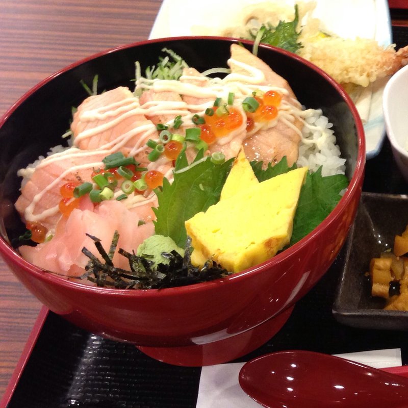 焼きはらす丼(花街食房 さくら 京都上七軒)