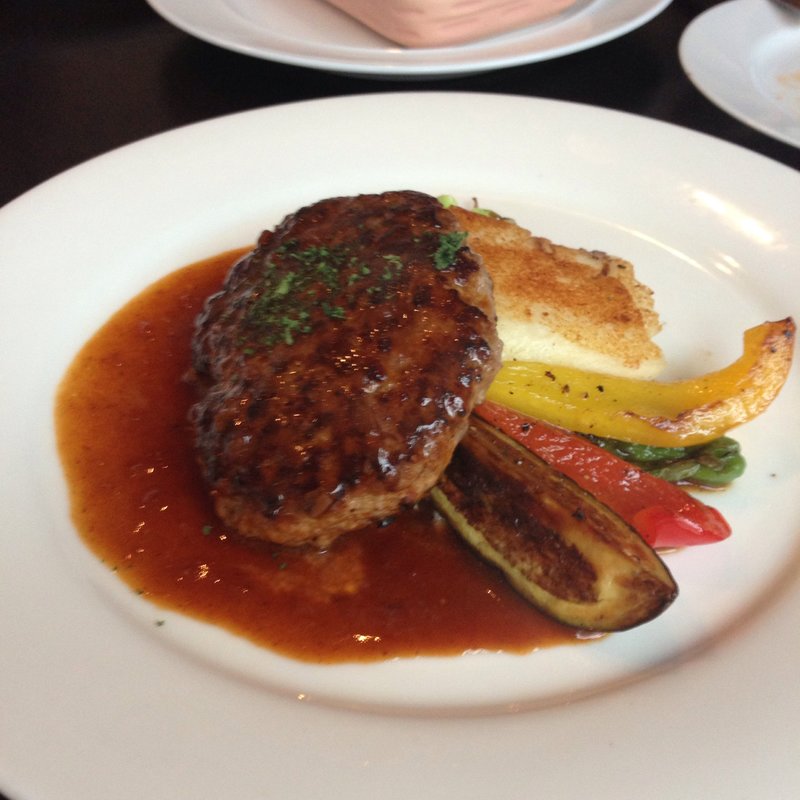 ハンバーグ(アミュゼ)