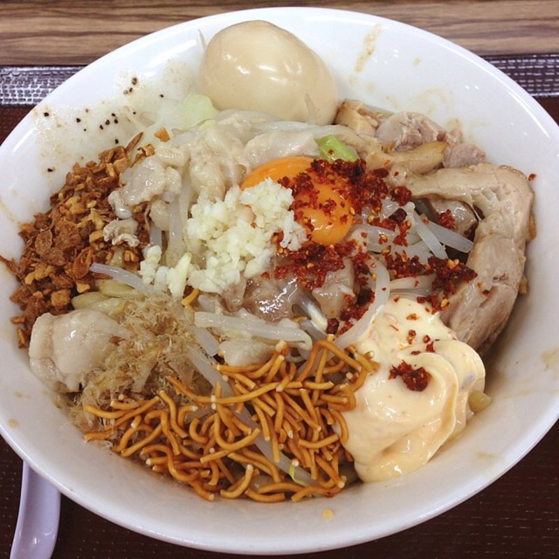 まぜそば大盛、特製。トッピング全増し。(しゃりん プレナ幕張店 )