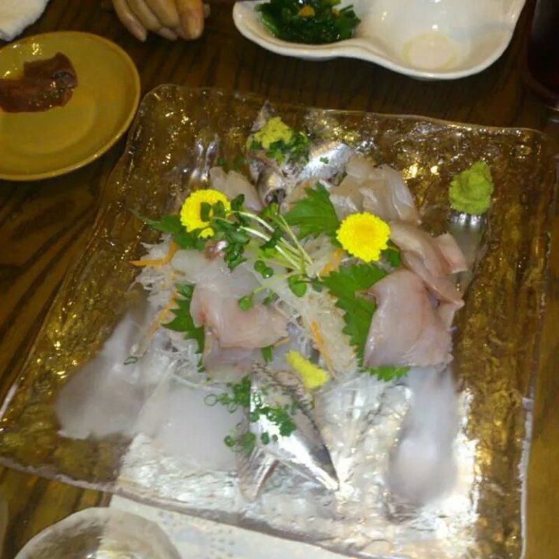 鮮魚のカルパッチョ(鉄板居酒屋白うさぎ)