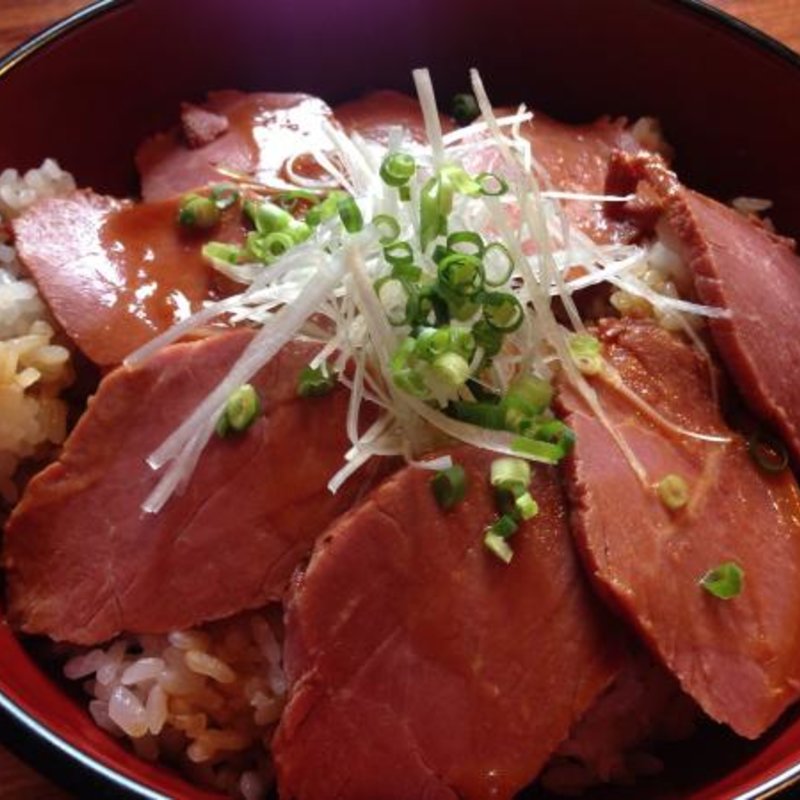 馬肉チャーシュー丼(プレミアム馬かばい ＨＡＮＡＲＥ)